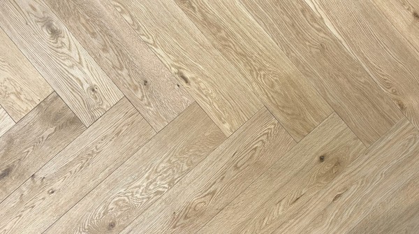 Wicanders | Manor House | Antwerpen | 82001395 | Fischgrät-Parkett | natur geölt